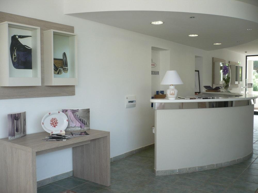Hotel Ambrosio La Corte Olbia Buitenkant foto