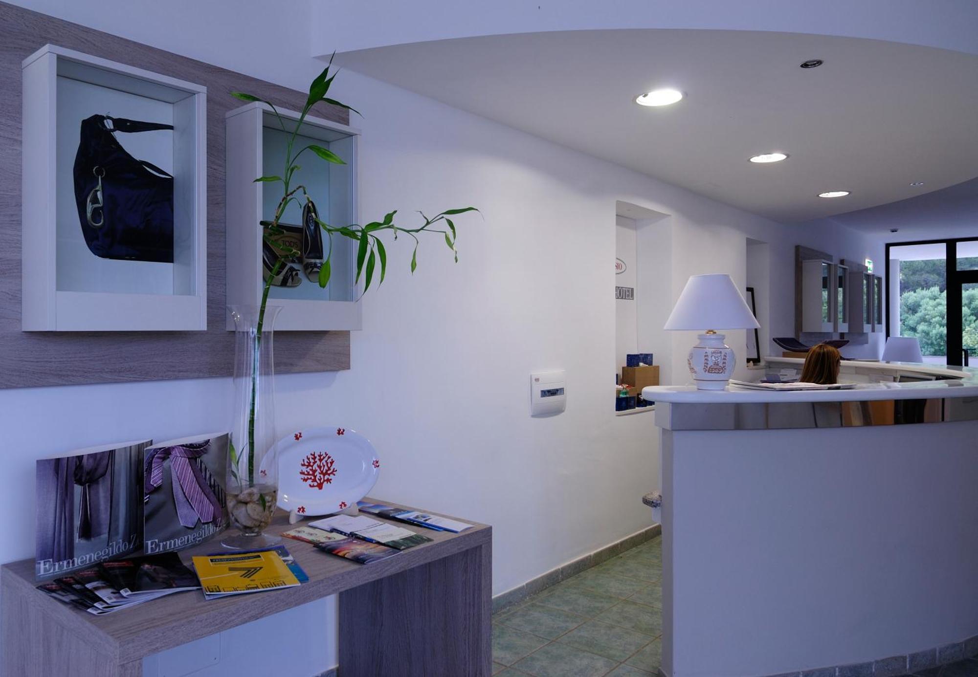 Hotel Ambrosio La Corte Olbia Buitenkant foto