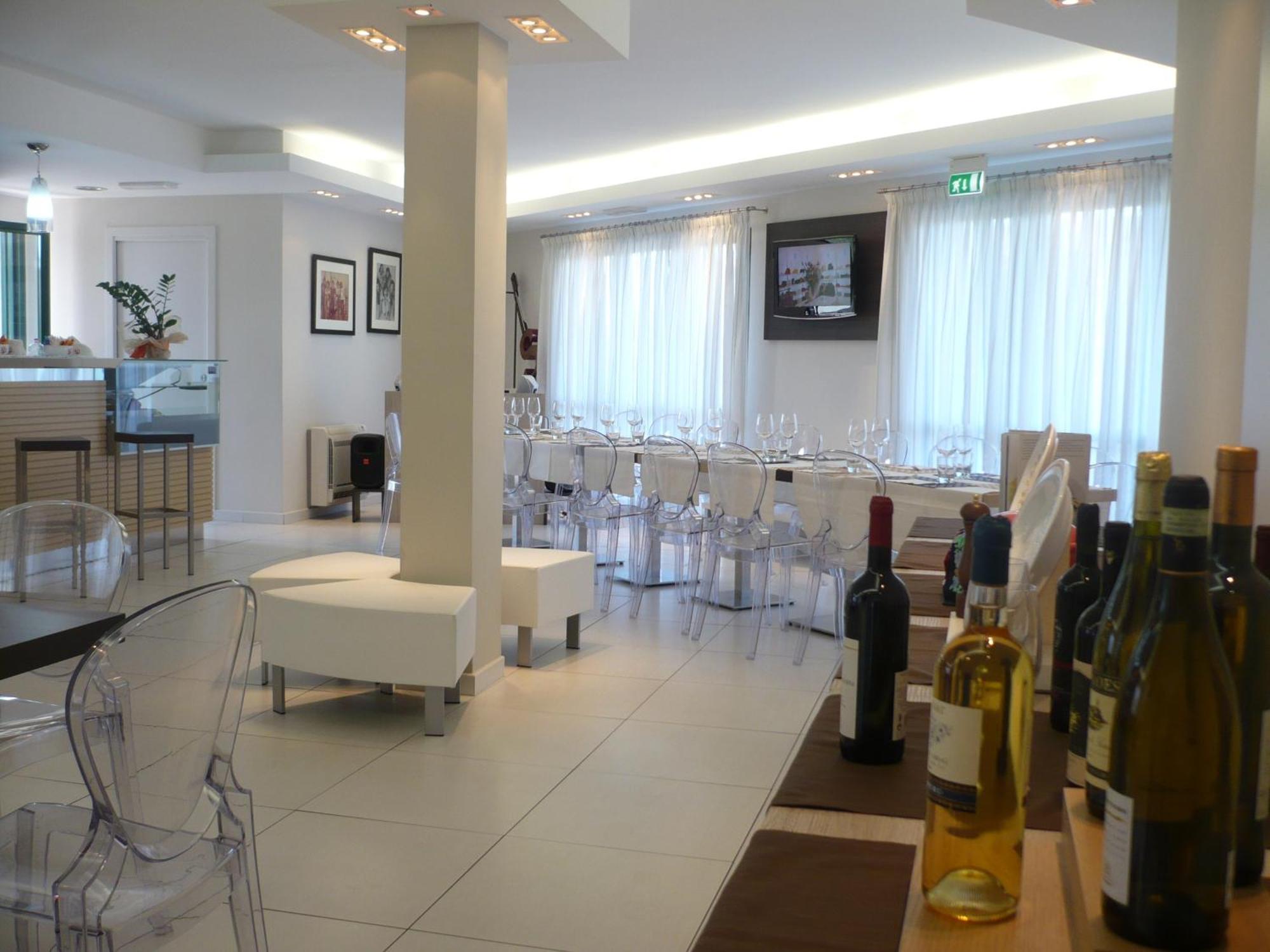 Hotel Ambrosio La Corte Olbia Buitenkant foto